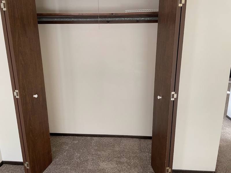 Apartment for rent at 512 Breezy Point Dr #12, Clinton, IA 52732