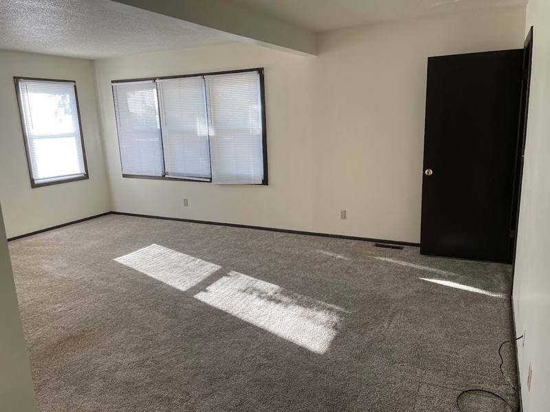 Apartment for rent at 512 Breezy Point Dr #12, Clinton, IA 52732