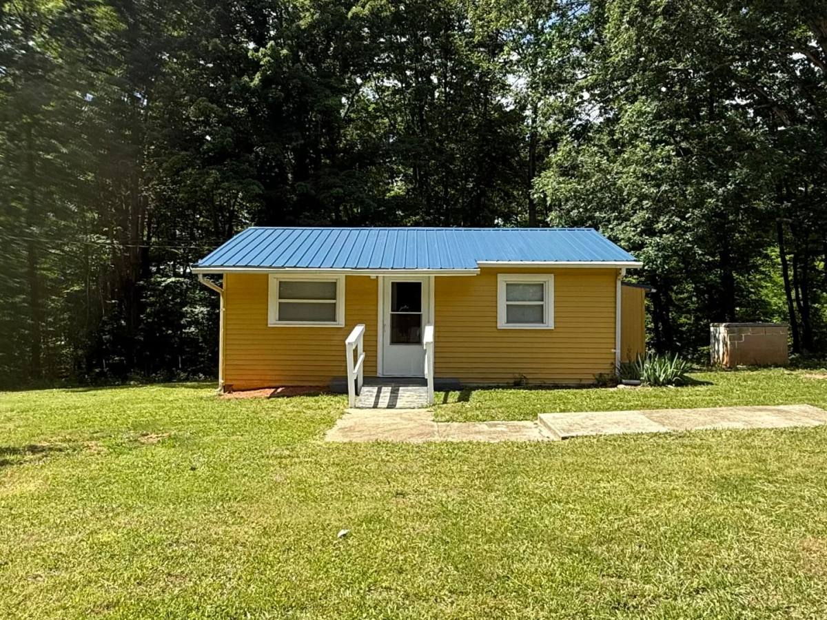 House for rent at 1208 S Coolwell Rd, Madison Heights, VA 24572