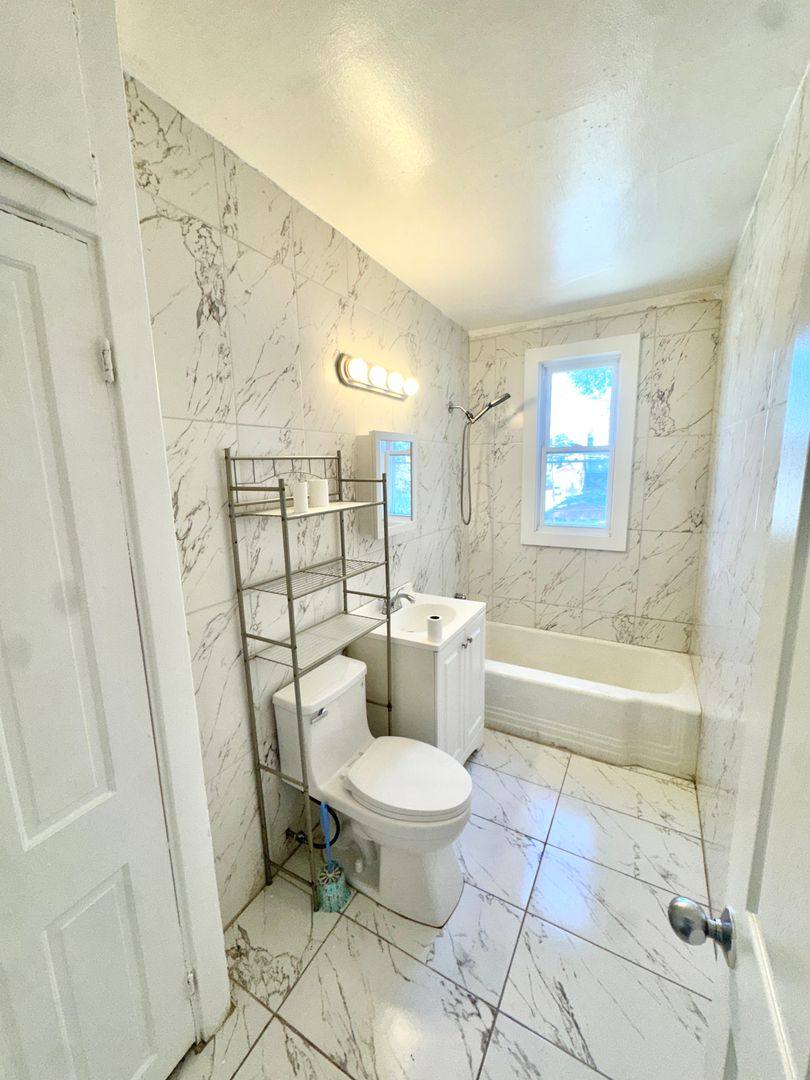 Apartment for rent at 535 W Tilghman St, Allentown, PA 18102