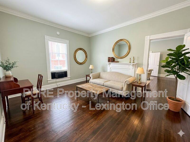 Apartment for rent at 168 Woodland Ave #2, Lexington, KY 40502