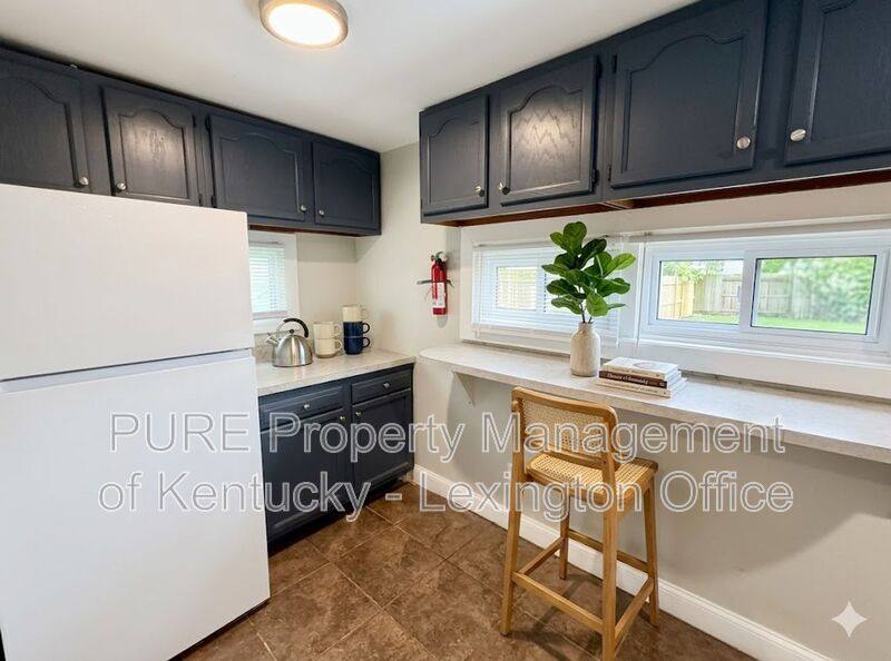 Apartment for rent at 168 Woodland Ave #2, Lexington, KY 40502