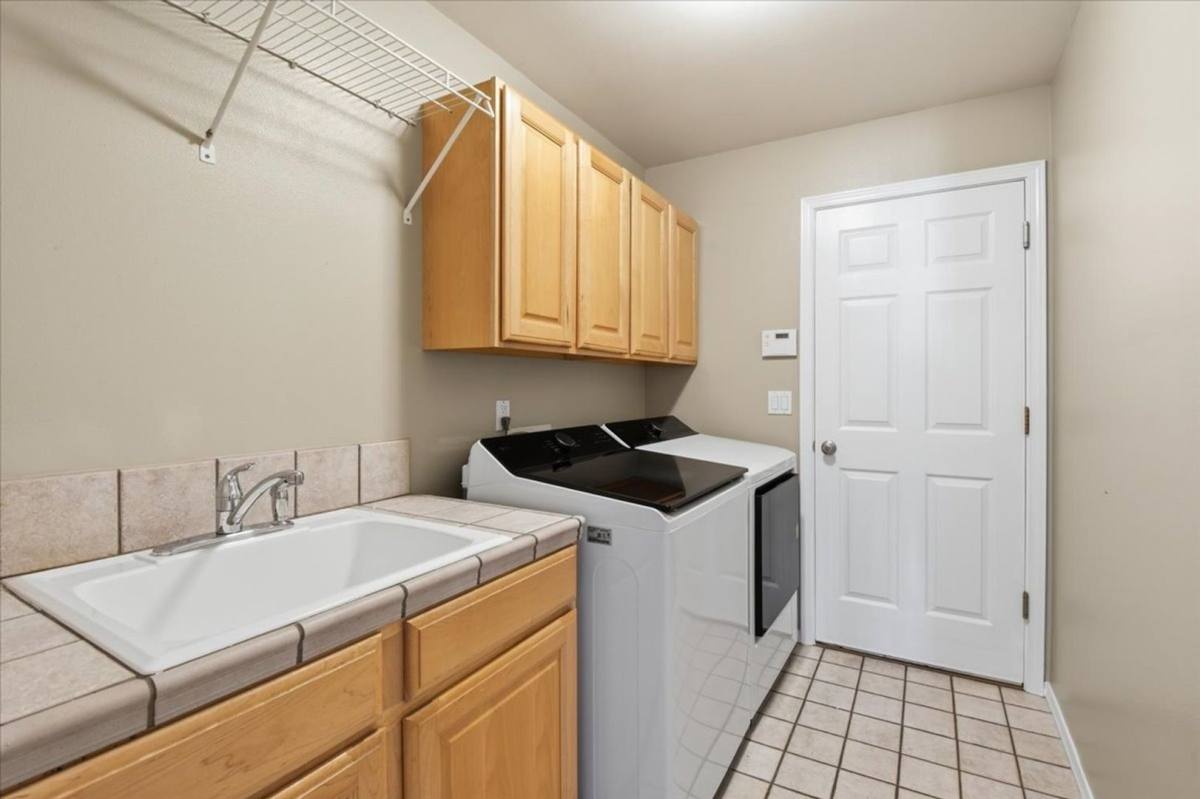 House for rent at 7622 80th Ave NE, Marysville, WA 98270
