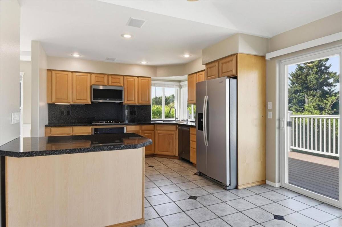 House for rent at 7622 80th Ave NE, Marysville, WA 98270