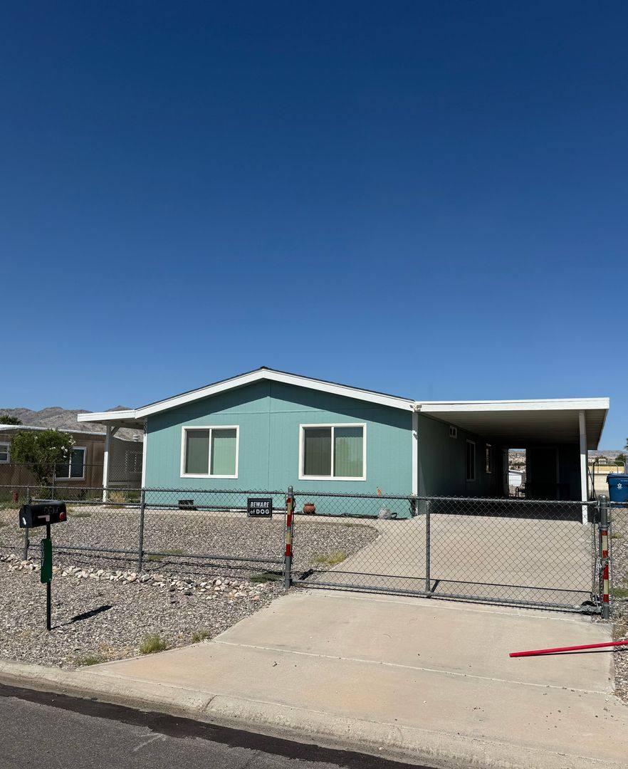 House for rent at 807 Stahlman Dr, Bullhead City, AZ 86442