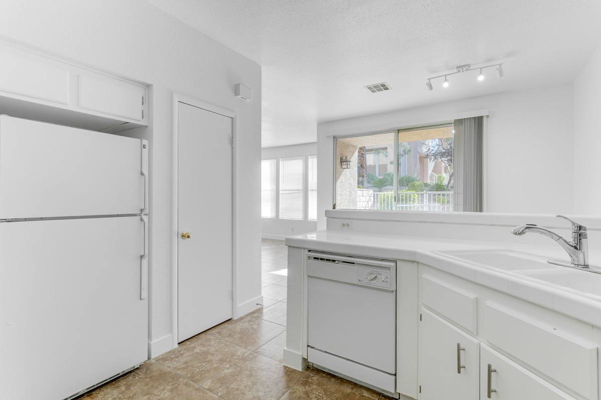 Condo for rent at 251 S Green Valley, Henderson, NV 89012
