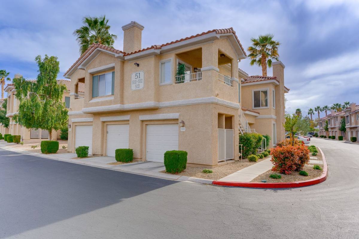 Condo for rent at 251 S Green Valley, Henderson, NV 89012