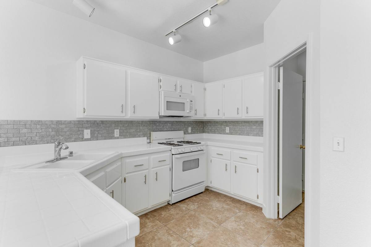 Condo for rent at 251 S Green Valley, Henderson, NV 89012