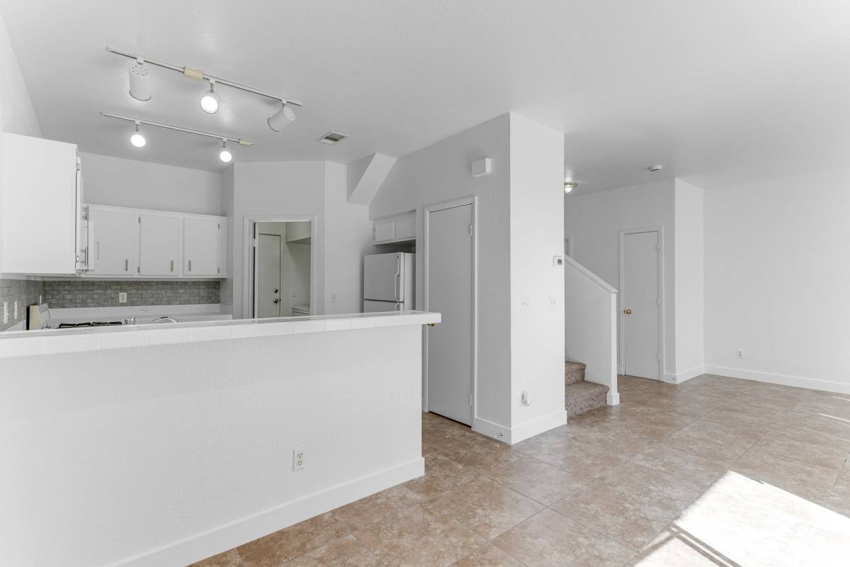 Condo for rent at 251 S Green Valley, Henderson, NV 89012