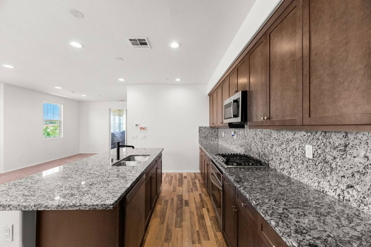 Townhouse for rent at 12162 Diamond Dust Dr, Rancho Cucamonga, CA 91739