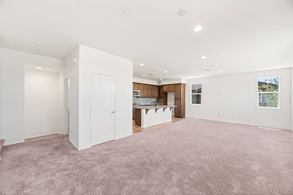 Townhouse for rent at 12162 Diamond Dust Dr, Rancho Cucamonga, CA 91739