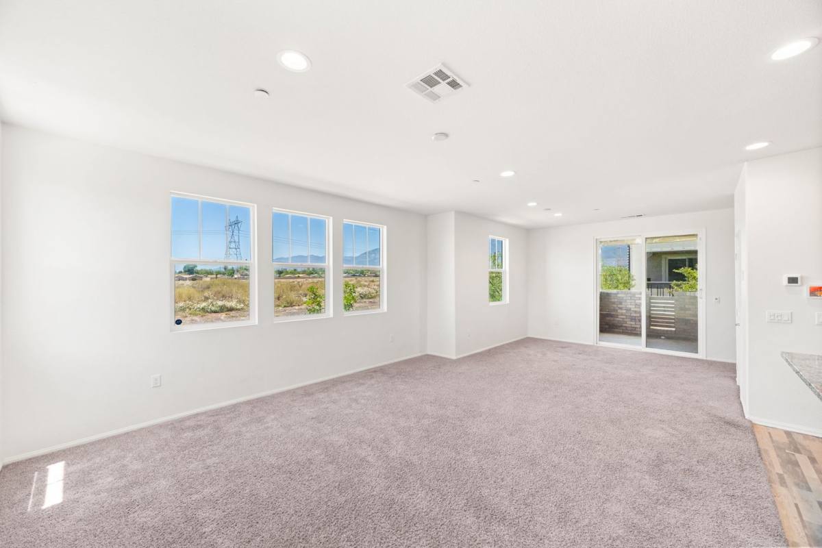 Townhouse for rent at 12162 Diamond Dust Dr, Rancho Cucamonga, CA 91739