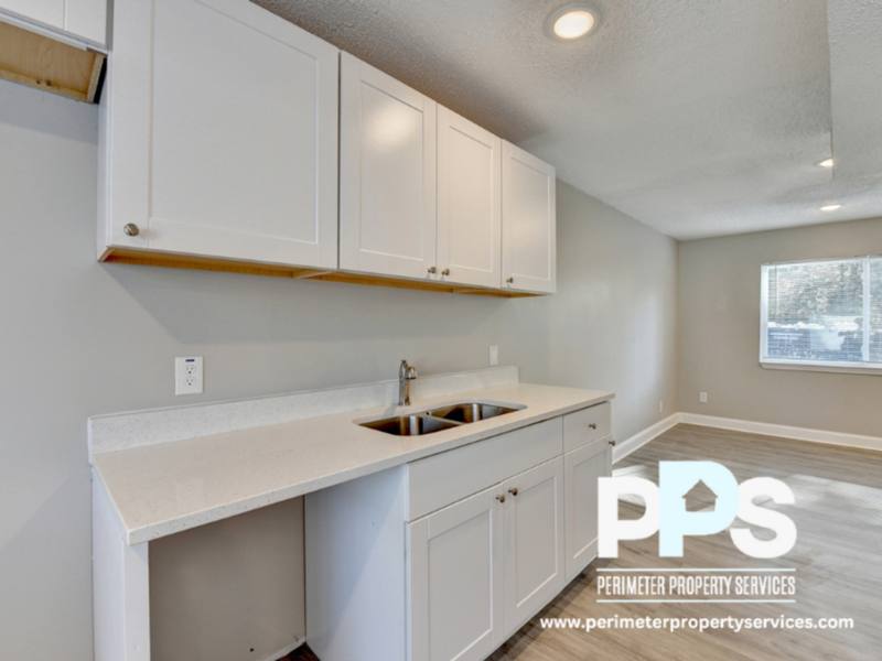 Apartment for rent at 390 W Lake Ave #B9, Atlanta, GA 30318