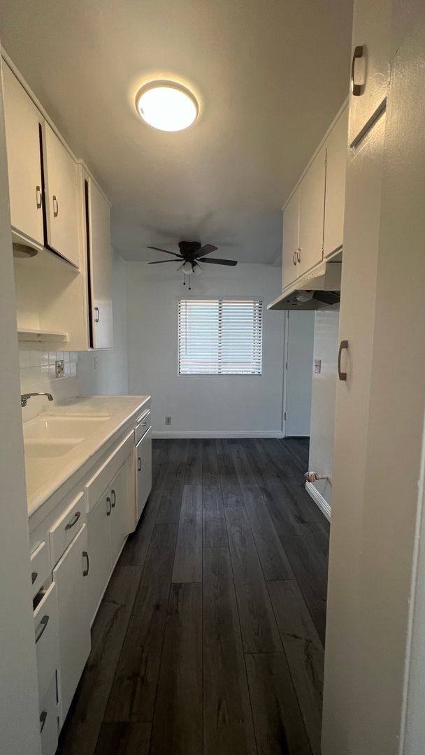Apartment for rent at 11872 Sproul St, Norwalk, CA 90650