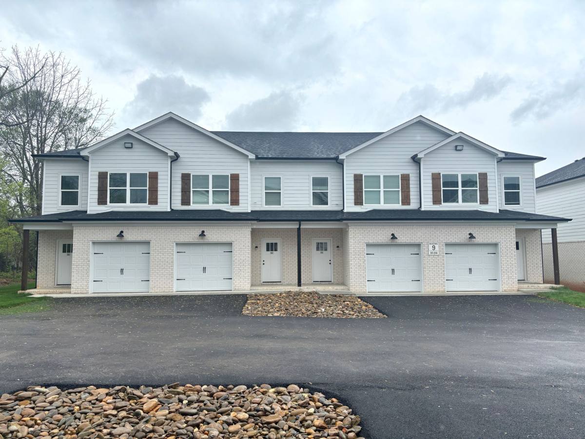 Townhouse for rent at 632 Cumberland Pointe Lane #614, Bowling Green, KY 42104