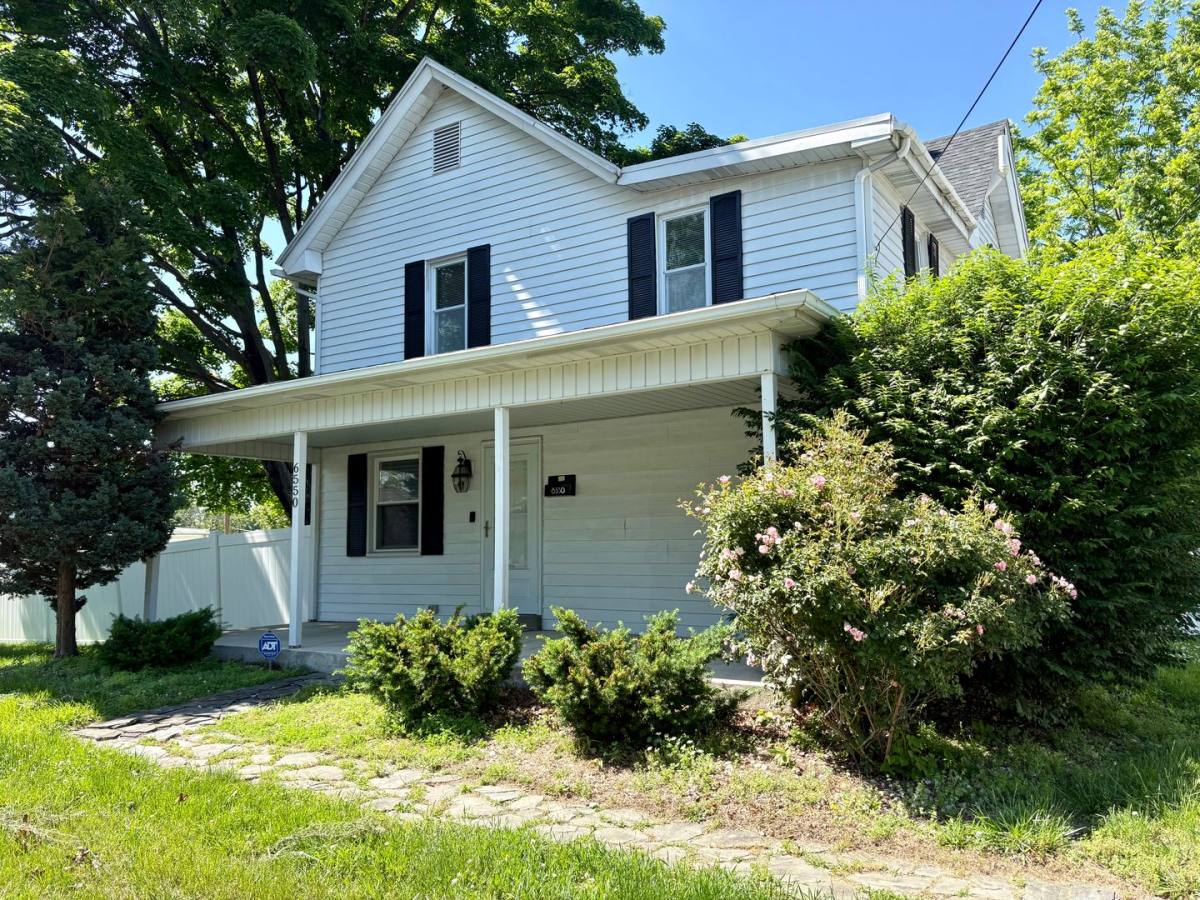 House for rent at 6550 Somerset St, Harrisburg, PA 17111