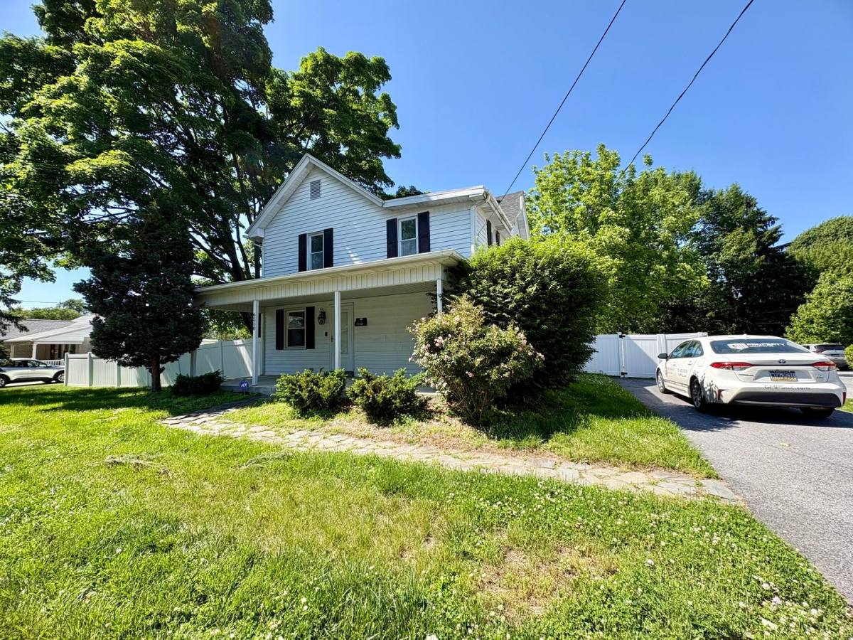 House for rent at 6550 Somerset St, Harrisburg, PA 17111