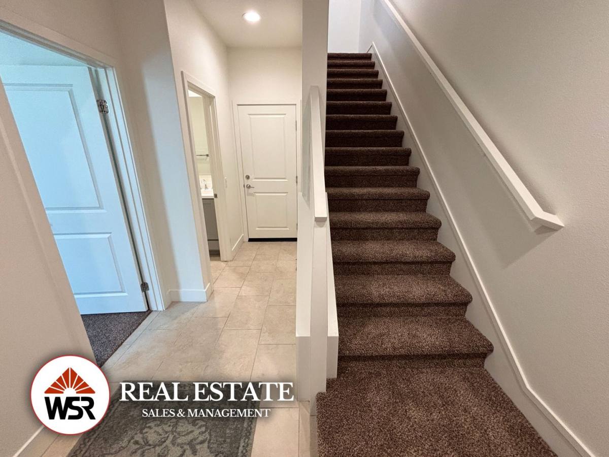 Townhouse for rent at 15886 Ellington Way, Chino Hills, CA 91709