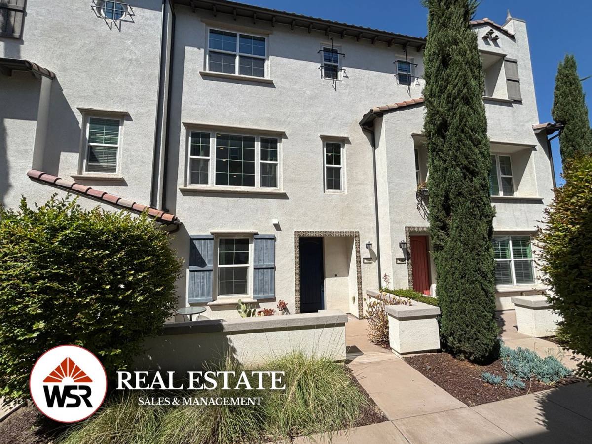 Townhouse for rent at 15886 Ellington Way, Chino Hills, CA 91709