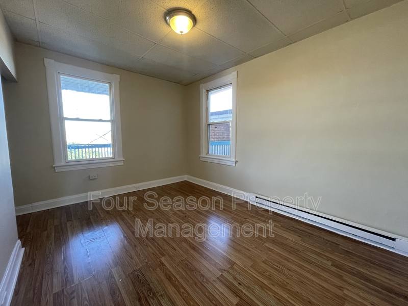 Apartment for rent at 616 W Franklin St #2, Hagerstown, MD 21740