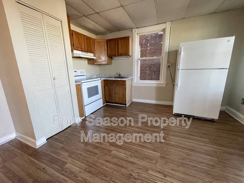 Apartment for rent at 616 W Franklin St #2, Hagerstown, MD 21740
