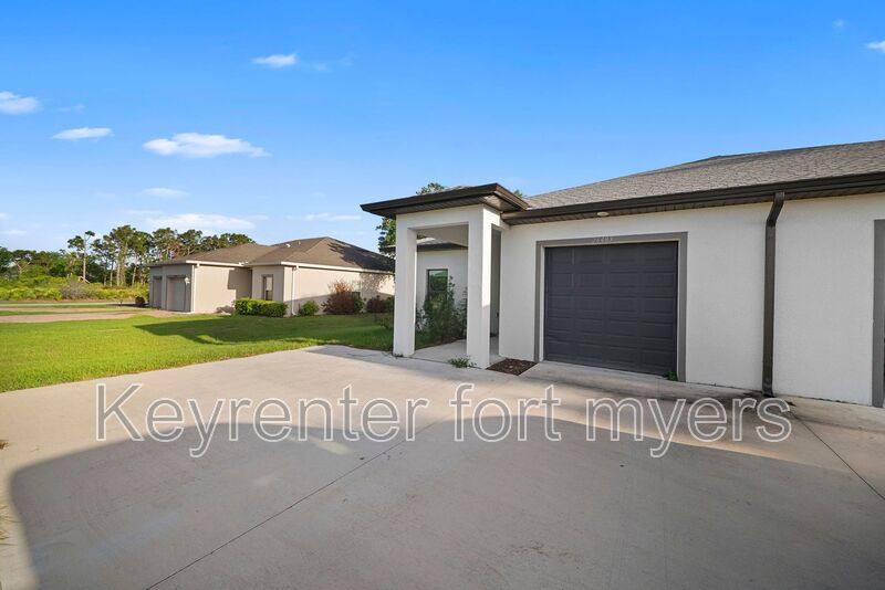 House for rent at 26483 Sandhill Blvd, Punta Gorda, FL 33983