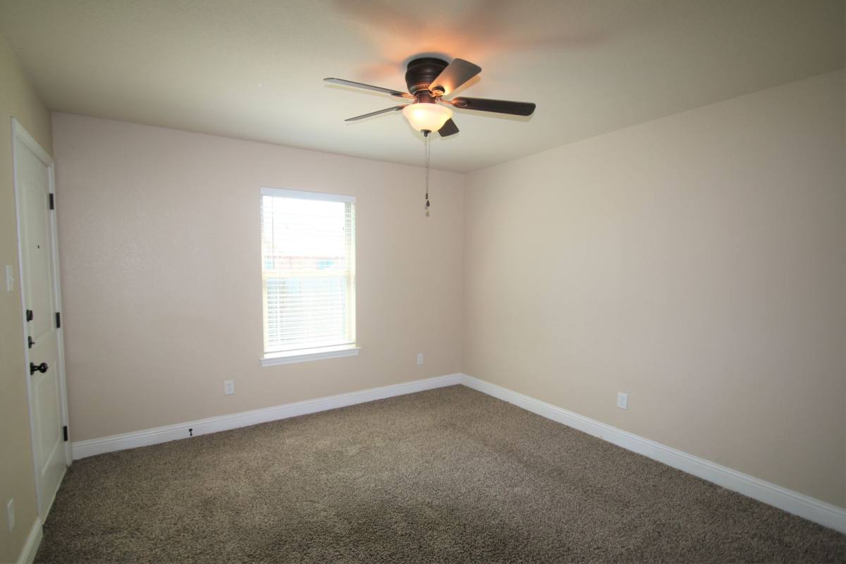 Apartment for rent at 131 Sunburst Court, Weatherford, TX 76087