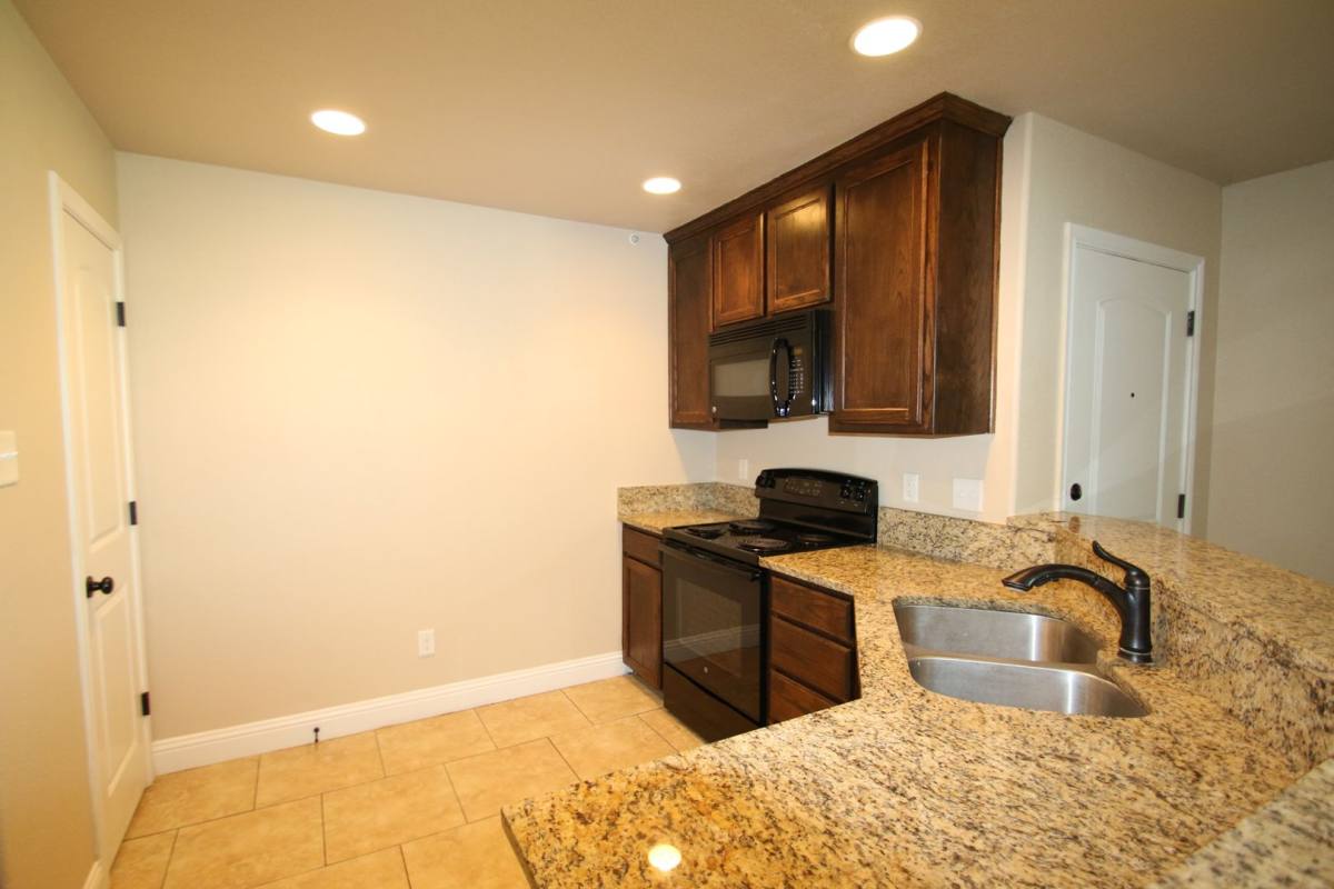 Apartment for rent at 131 Sunburst Court, Weatherford, TX 76087