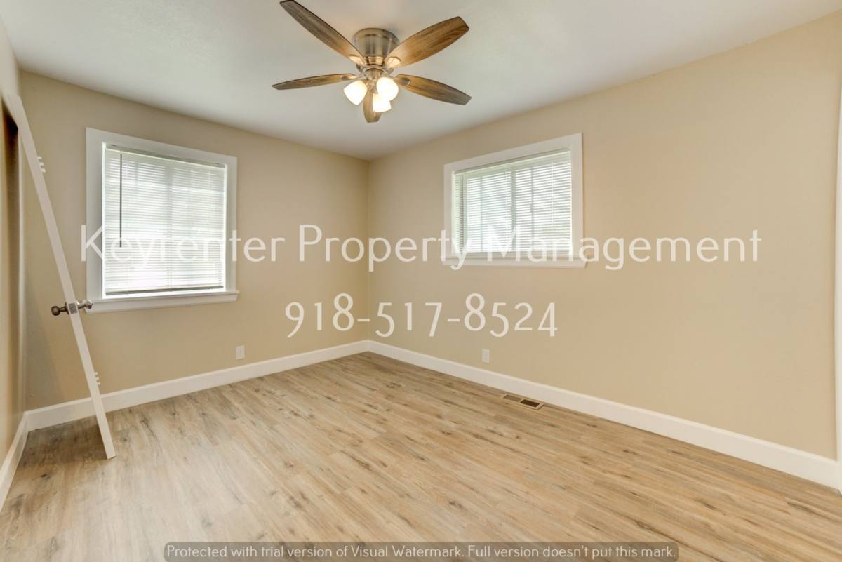 House for rent at 11621 N 103rd E Ave, Collinsville, OK 74021