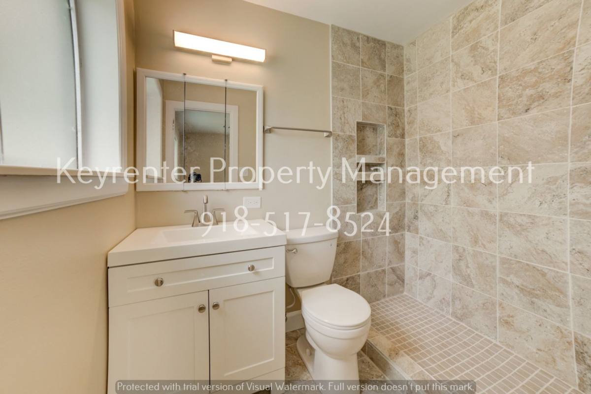House for rent at 11621 N 103rd E Ave, Collinsville, OK 74021