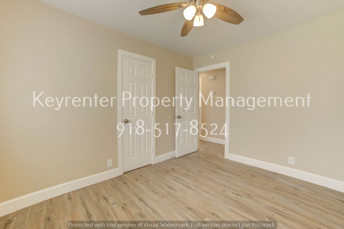 House for rent at 11621 N 103rd E Ave, Collinsville, OK 74021
