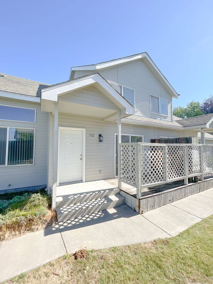 Apartment for rent at 5710-5712-5714-5716 Glenridge Way, Klamath Falls, OR 97603