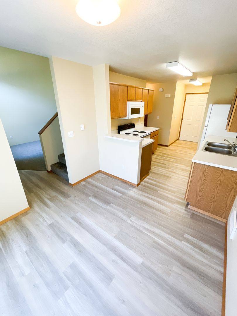 Apartment for rent at 5710-5712-5714-5716 Glenridge Way, Klamath Falls, OR 97603