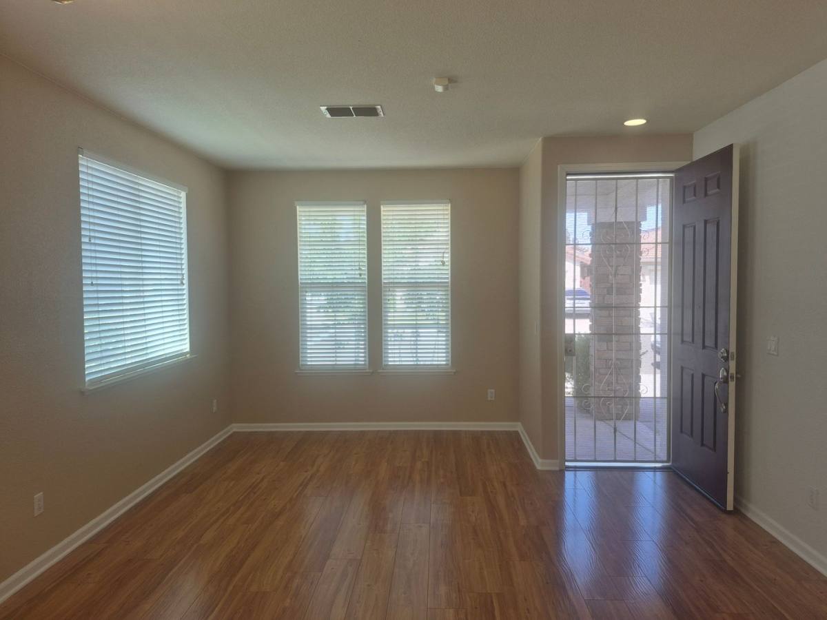 House for rent at 5040 Kankakee Dr, Sacramento, CA 95835