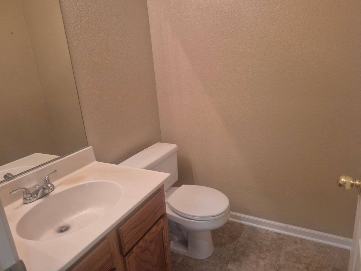 House for rent at 5040 Kankakee Dr, Sacramento, CA 95835