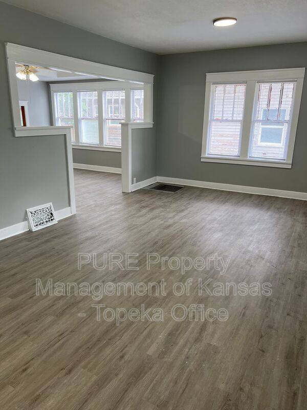 House for rent at 937 SW Jewell Ave, Topeka, KS 66606
