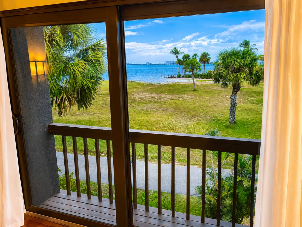 Apartment for rent at 212 Pass Key Rd, Sarasota, FL 34242