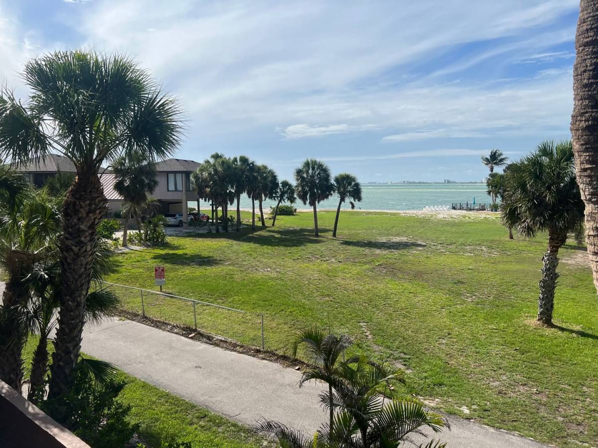 Apartment for rent at 212 Pass Key Rd, Sarasota, FL 34242