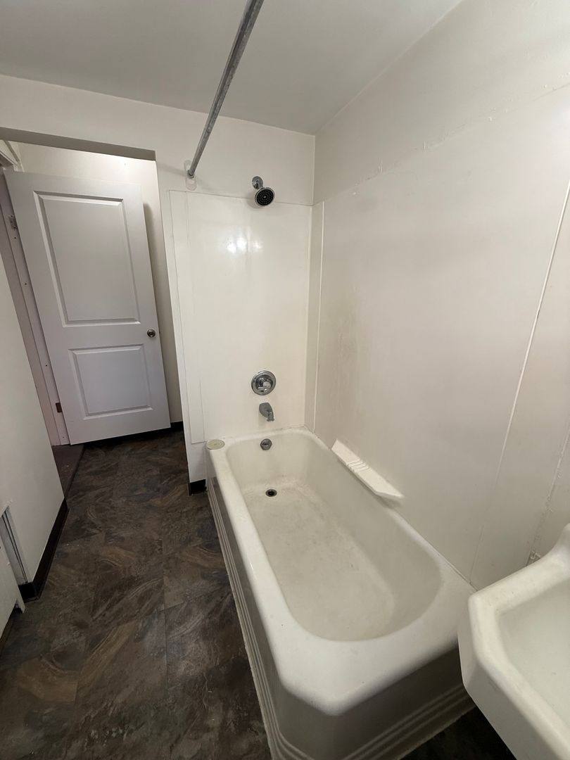 Apartment for rent at 631 E 5th St, Bethlehem, PA 18015