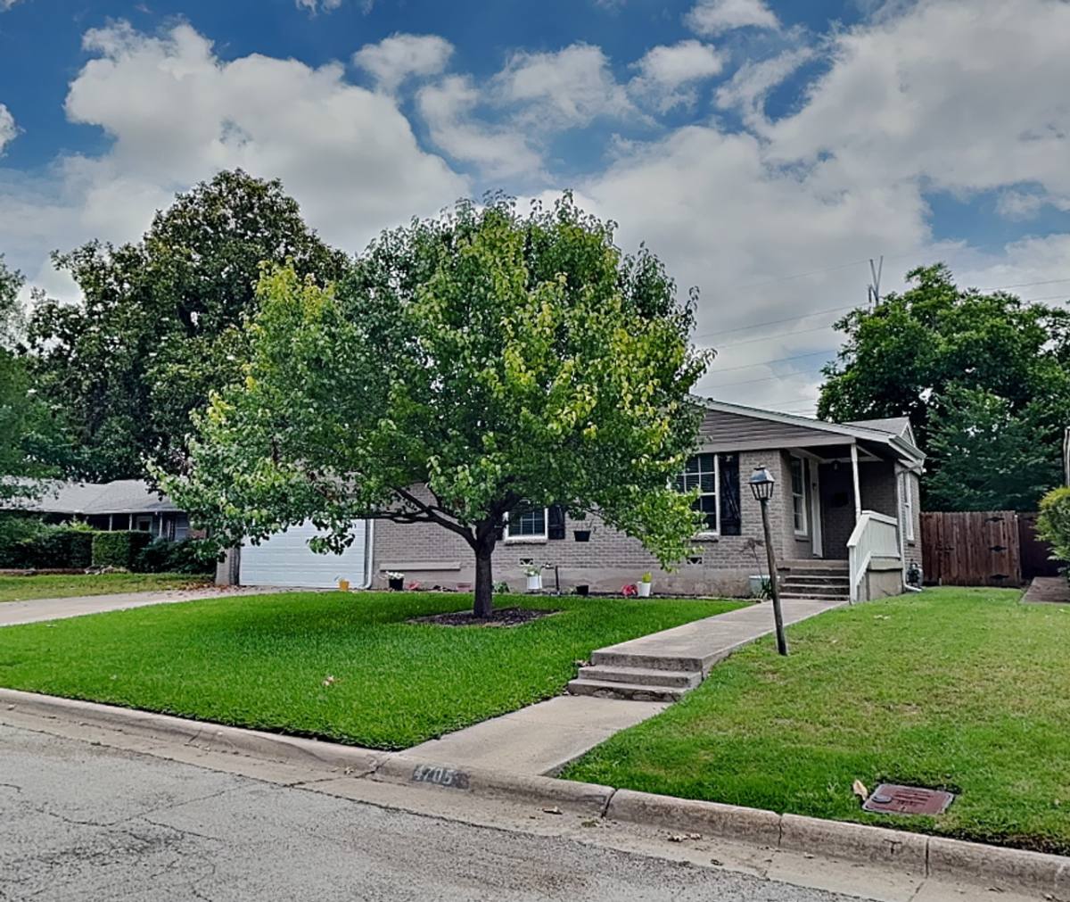 House for rent at 4705 Selkirk Dr, Fort Worth, TX 76109