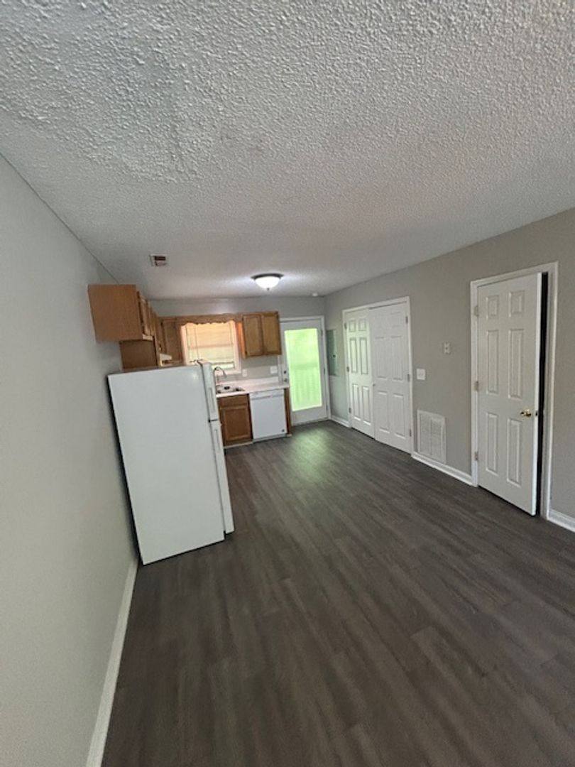 Apartment for rent at 258 Forrest Ave, Calhoun, GA 30701