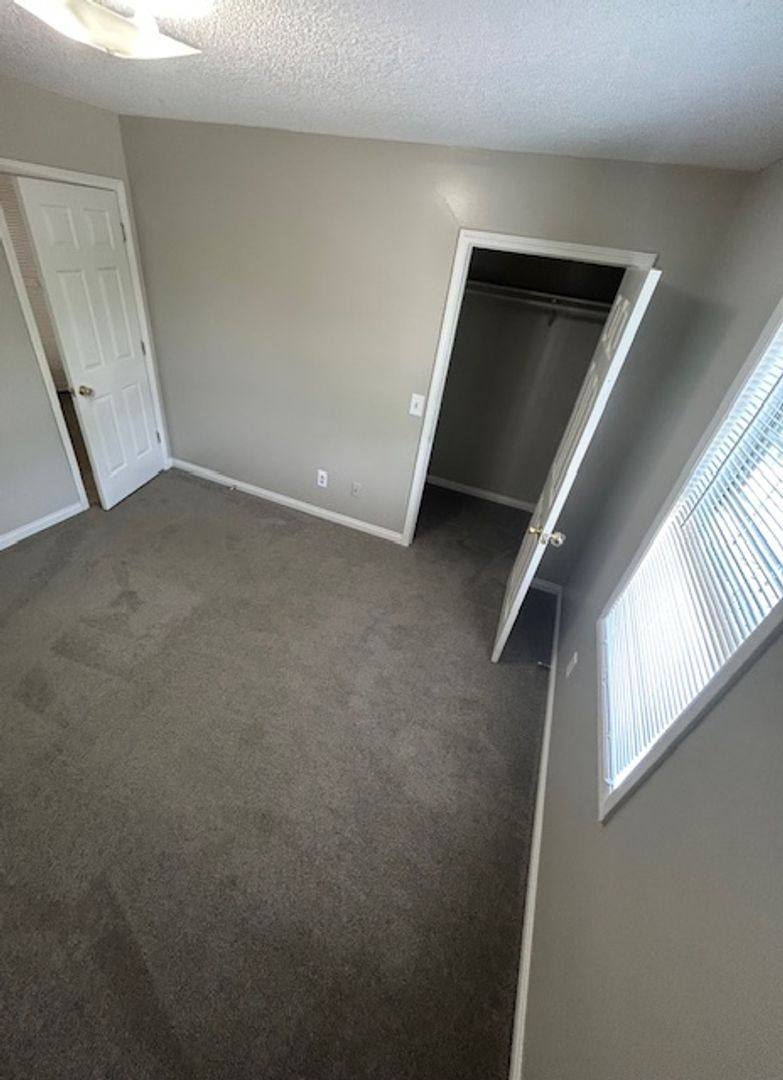 Apartment for rent at 258 Forrest Ave, Calhoun, GA 30701