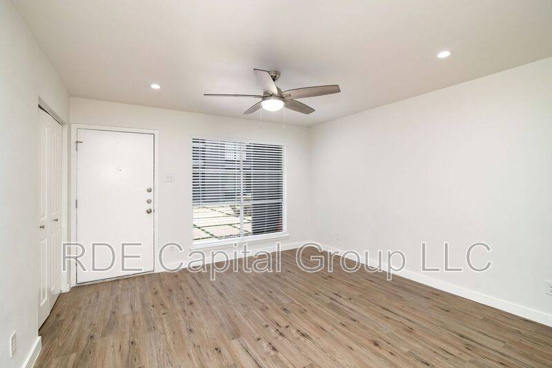 Apartment for rent at 2722 Throckmorton St #210, Dallas, TX 75219