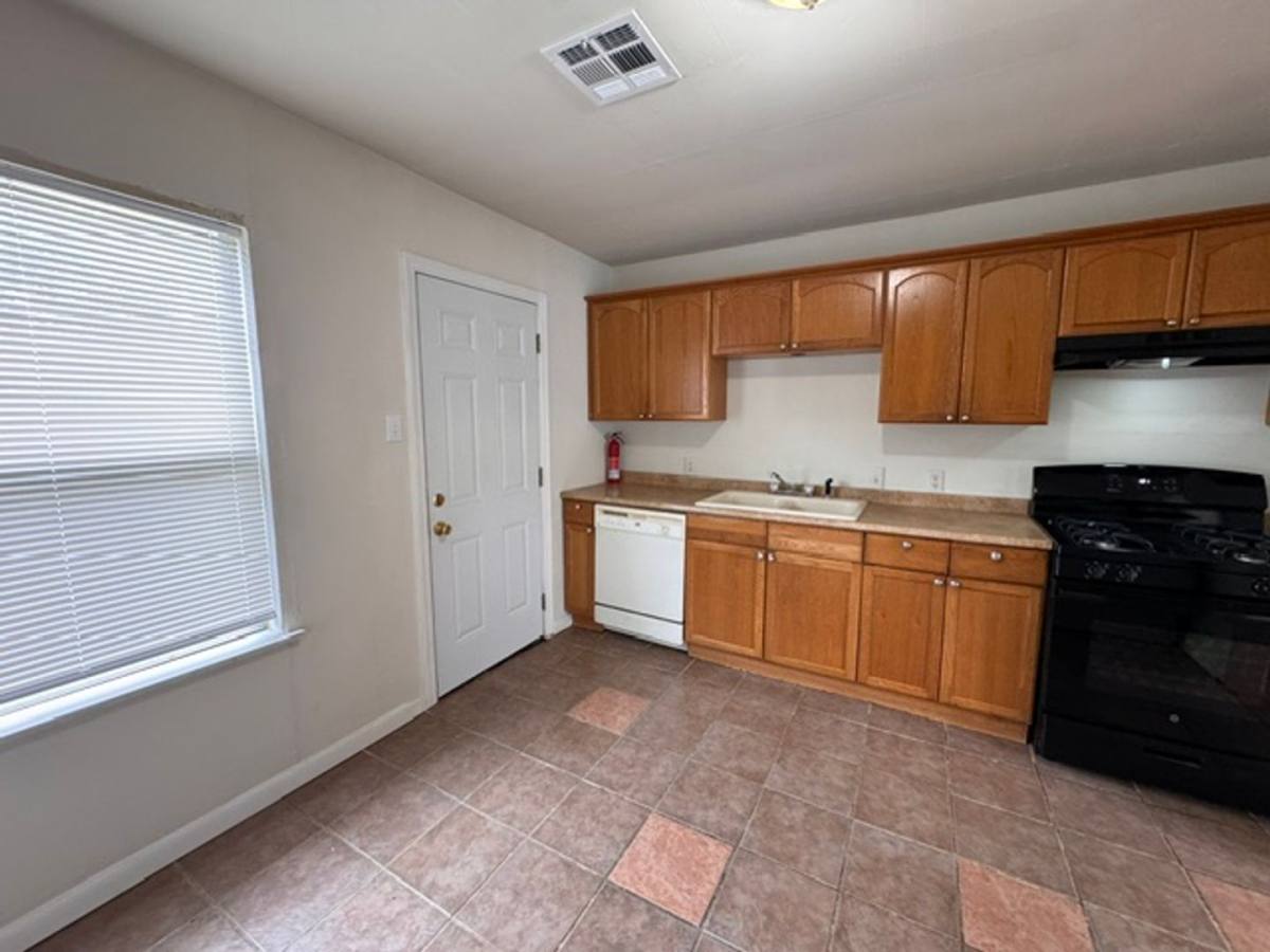 House for rent at 911 Nebraska St, Norman, OK 73069