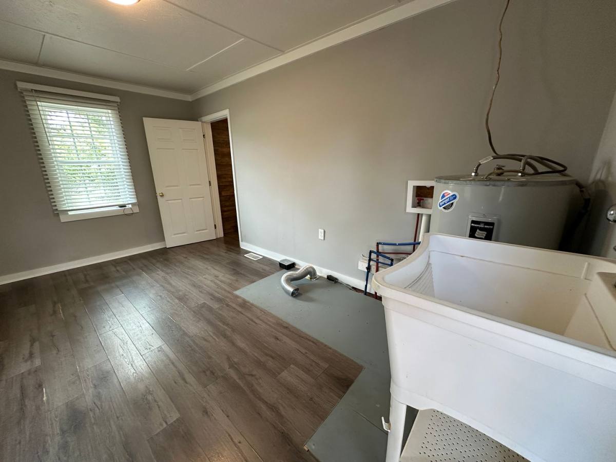 House for rent at 420 W Mountain Dr, Fayetteville, NC 28306