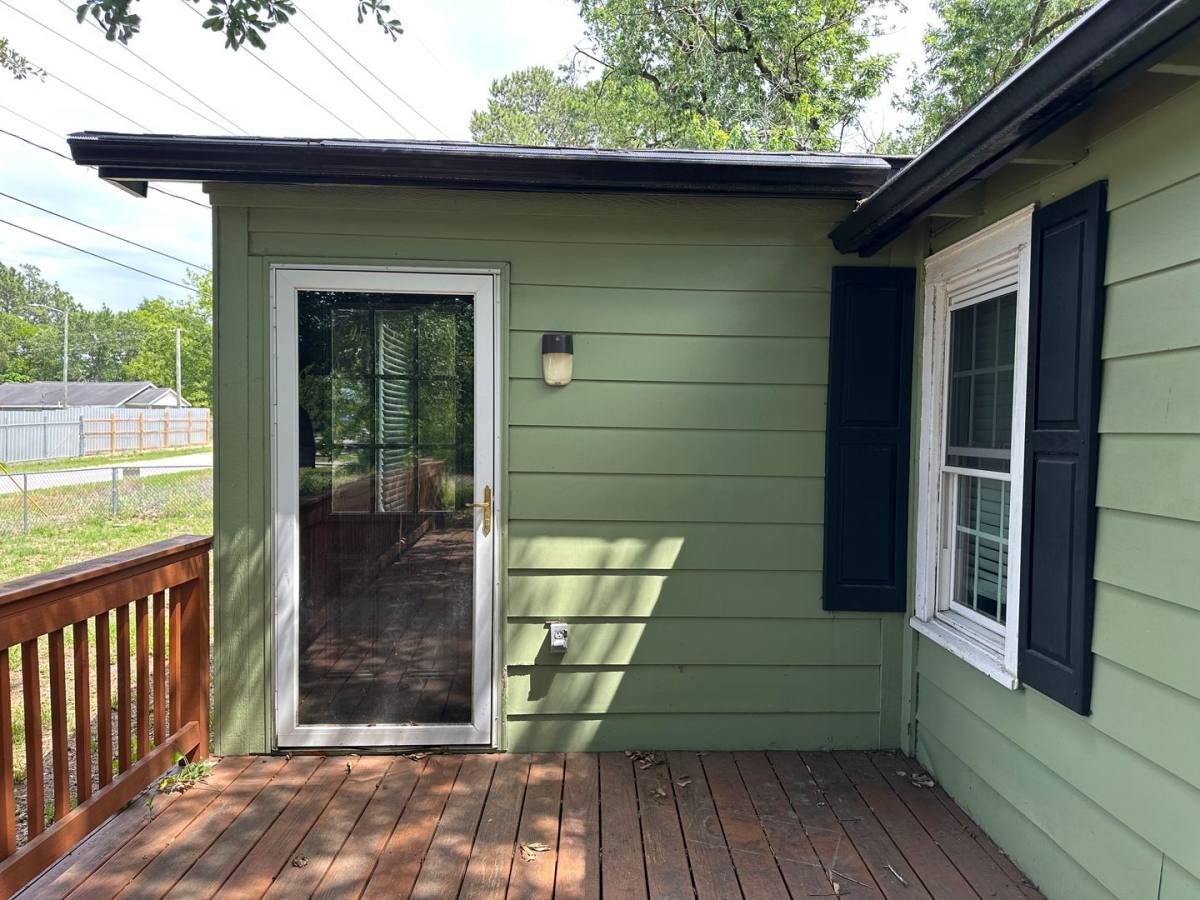 House for rent at 420 W Mountain Dr, Fayetteville, NC 28306
