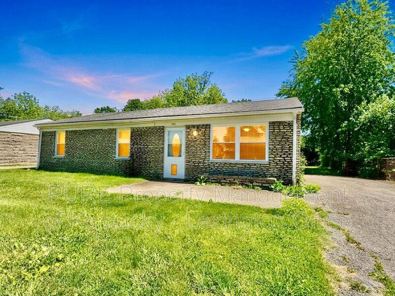 House for rent at 508 Beech St, Versailles, KY 40383