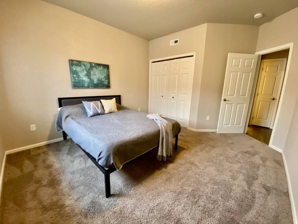 Apartment for rent at 2123 4th St SW, Waverly, IA 50677
