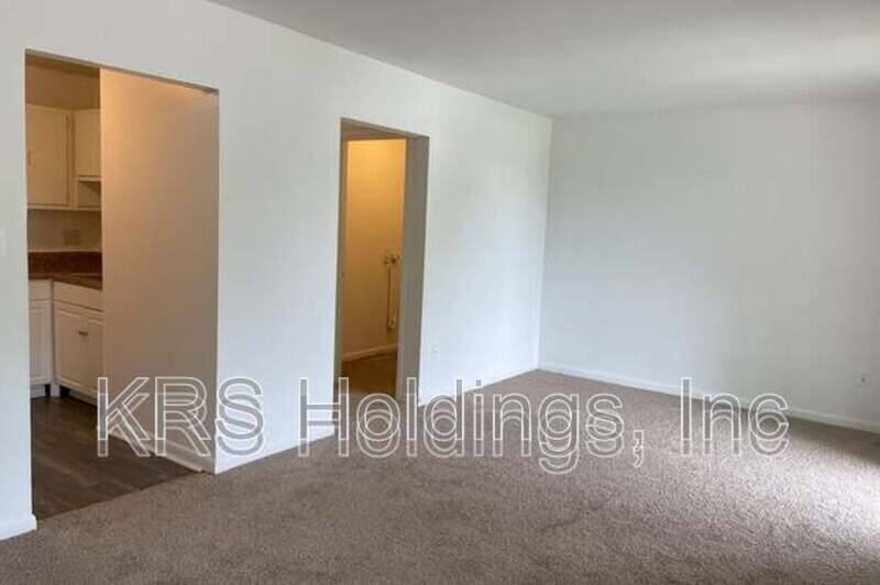 Apartment for rent at 416 S W St #9, Petersburg, VA 23803