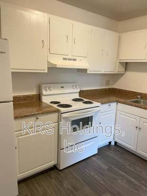 Apartment for rent at 416 S W St #9, Petersburg, VA 23803